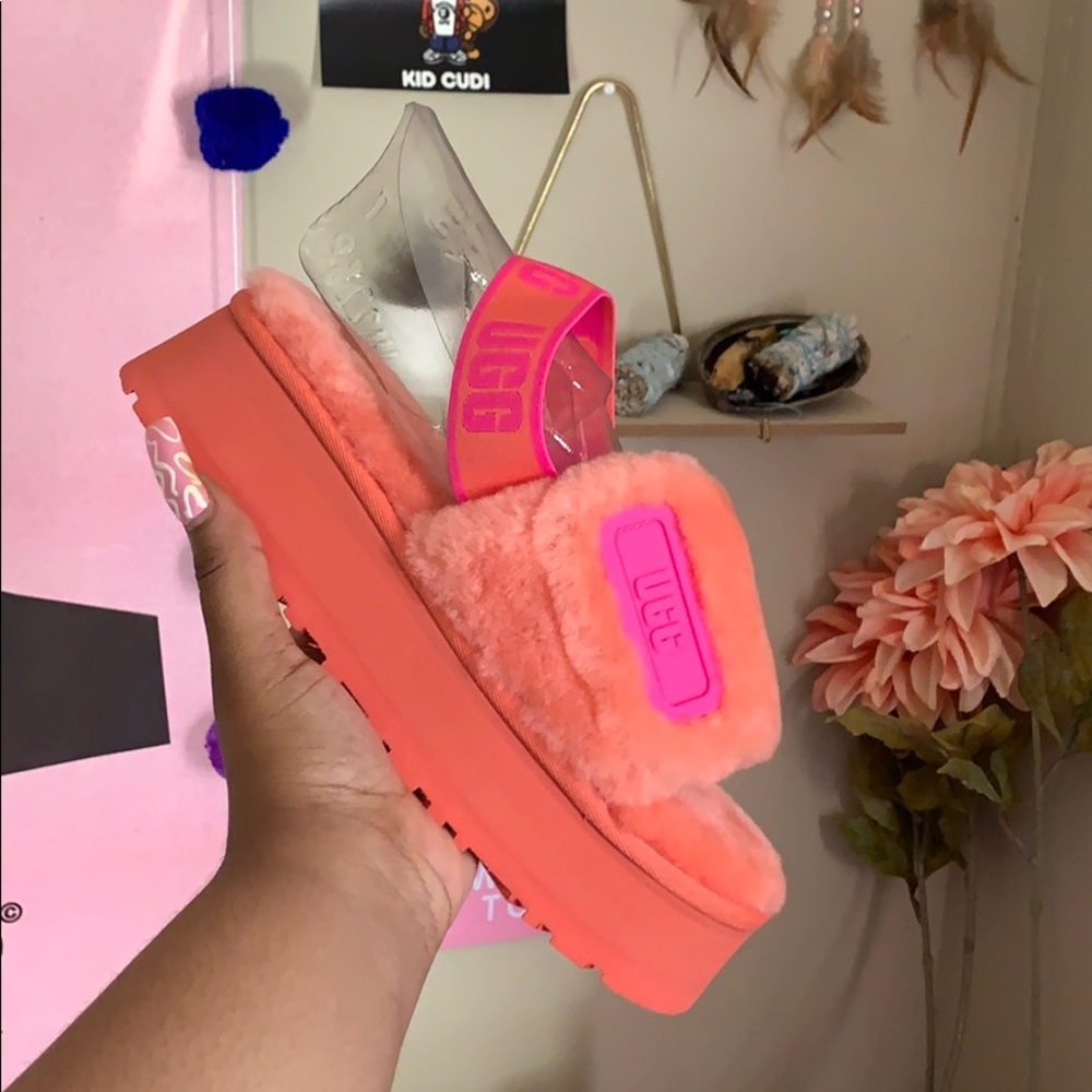 UGG SHEEPSKIN DISCO SLIDES